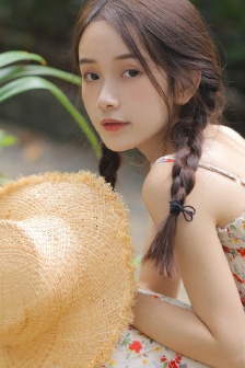 明星专题：何玲